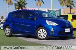 toyota aqua 2012 -TOYOTA--AQUA DAA-NHP10--NHP10-6022702---TOYOTA--AQUA DAA-NHP10--NHP10-6022702-