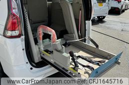 nissan serena 2017 CFJ1645716