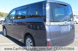 toyota voxy 2014 NIKYO_DQ51780