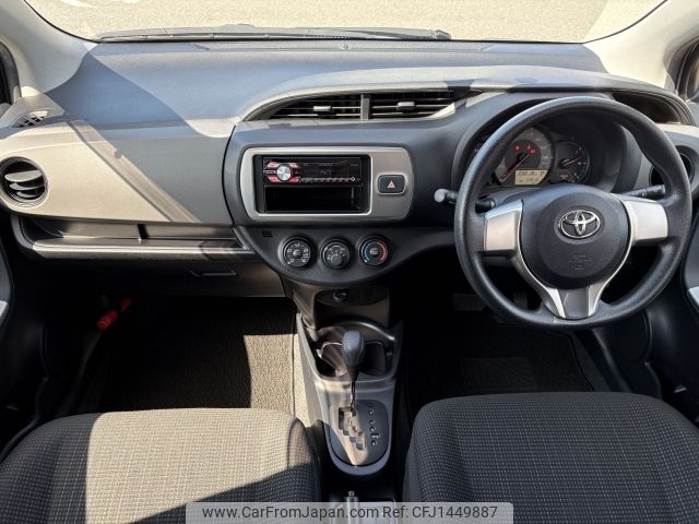 toyota vitz 2015 -TOYOTA--Vitz DBA-KSP130--KSP130-2149897---TOYOTA--Vitz DBA-KSP130--KSP130-2149897- image 2