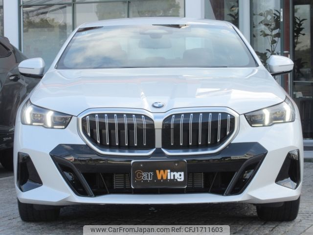 bmw 5-series 2025 CFJ1711603 image 2
