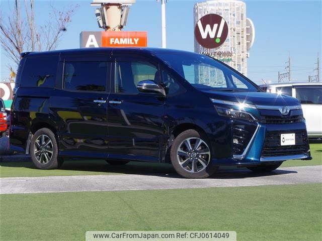 toyota voxy 2019 -TOYOTA--Voxy DBA-ZRR80W--ZRR80-0574007---TOYOTA--Voxy DBA-ZRR80W--ZRR80-0574007- image 1