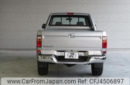 car_37879fd6-facf-4c39-8604-