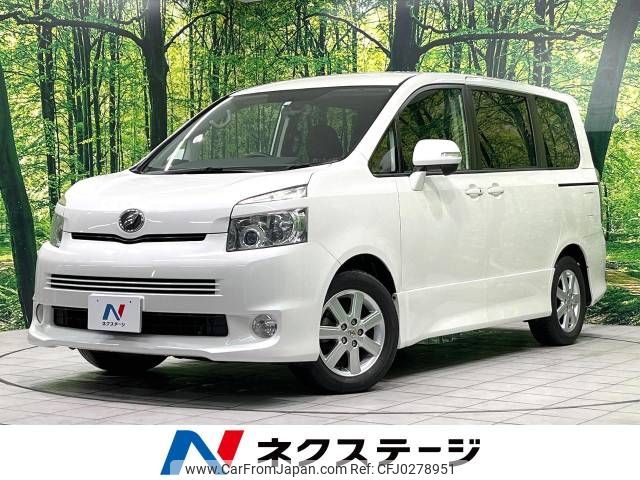 toyota voxy 2010 -TOYOTA--Voxy DBA-ZRR70W--ZRR70-0323202---TOYOTA--Voxy DBA-ZRR70W--ZRR70-0323202- image 1