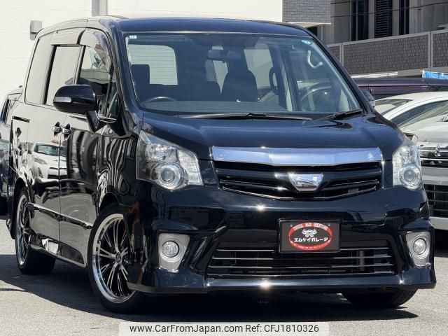 toyota noah 2011 CFJ1810326 image 2