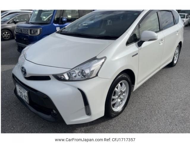 toyota prius-α 2015 CFJ1717357 image 1