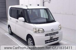 daihatsu tanto 2013 CFJ1835411