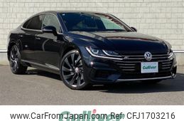 volkswagen arteon 2018 CFJ1703216