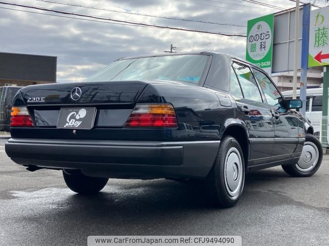 mercedes-benz e-class 1987 -MERCEDES-BENZ--Benz E Class 124023--WDB124023-2A597349---MERCEDES-BENZ--Benz E Class 124023--WDB124023-2A597349- image 2