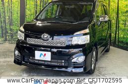 toyota voxy 2012 CFJ1702595