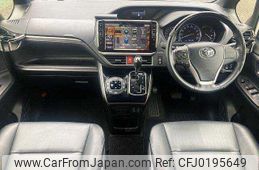 toyota esquire 2017 504928-924008