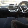 honda stream 2010 CFJ1503872 image 4