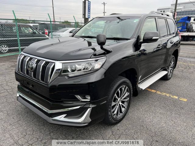 toyota land-cruiser-prado 2020 24632713 image 1