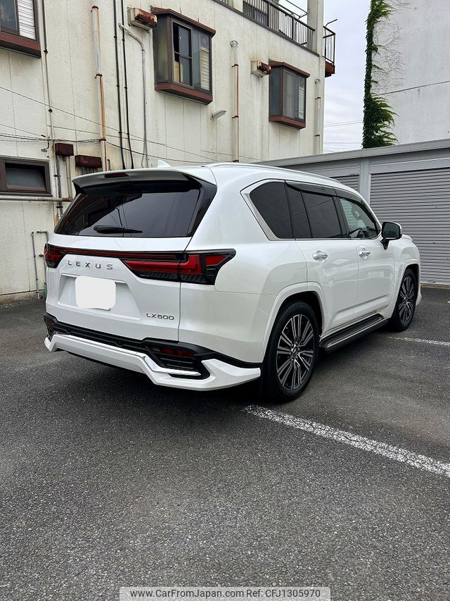 lexus lx 2023 25637072 image 2