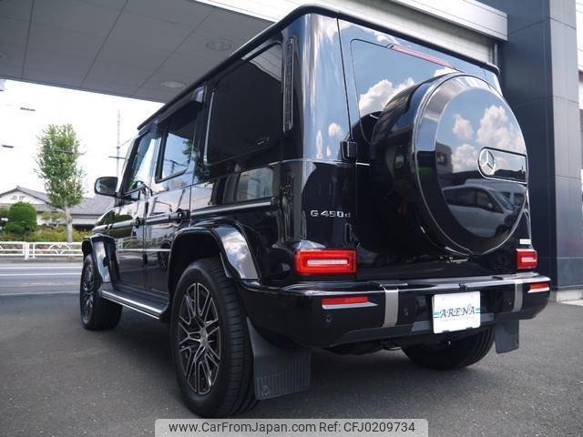 mercedes-benz g-class 2024 quick_quick_465310C_W1N4653101X001027 image 2