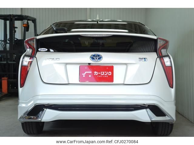 toyota prius 2016 quick_quick_ZVW50_ZVW50-6013390 image 2