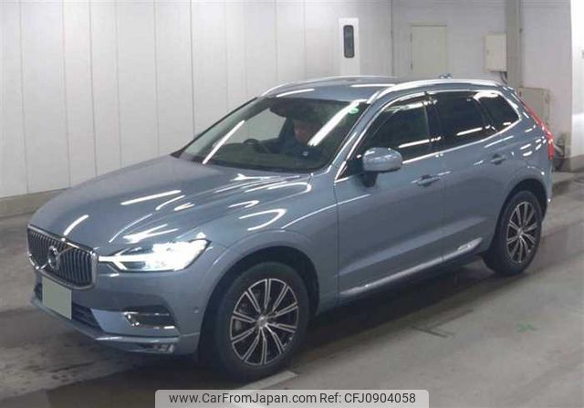 volvo xc60 2018 23145 image 2