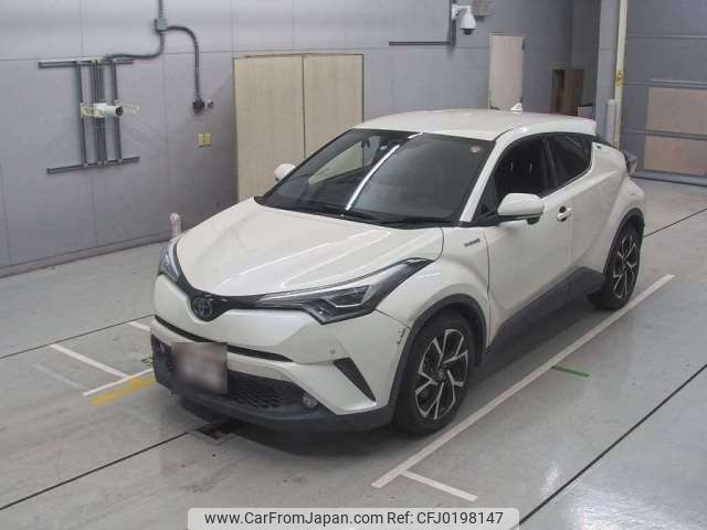 toyota c-hr 2017 -TOYOTA--C-HR DAA-ZYX10--ZYX10-2068813---TOYOTA--C-HR DAA-ZYX10--ZYX10-2068813- image 1