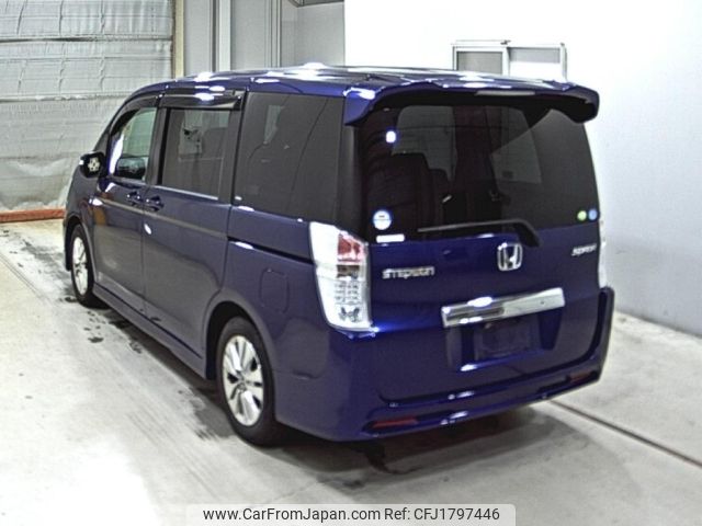 honda stepwagon 2011 CFJ1797446 image 2
