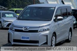 toyota voxy 2017 CFJ8113393