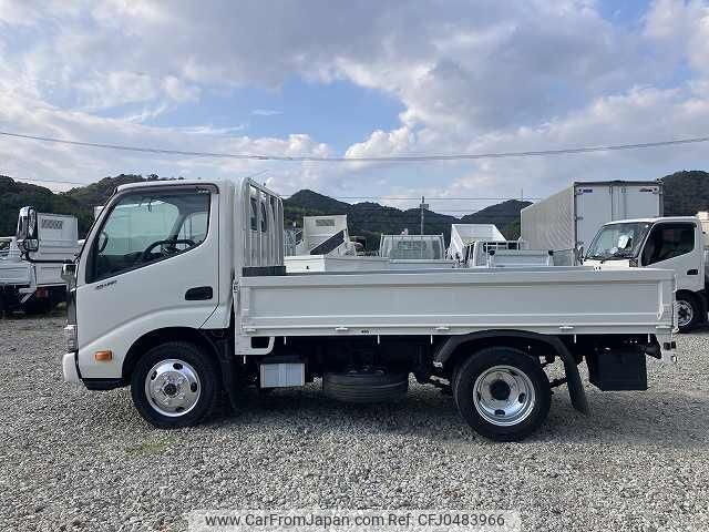 hino dutro 2017 GOO_NET_EXCHANGE_0730233A30241123W009 image 1