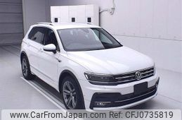 volkswagen tiguan 2019 -VOLKSWAGEN--VW Tiguan 5NCZD-KW862786---VOLKSWAGEN--VW Tiguan 5NCZD-KW862786-