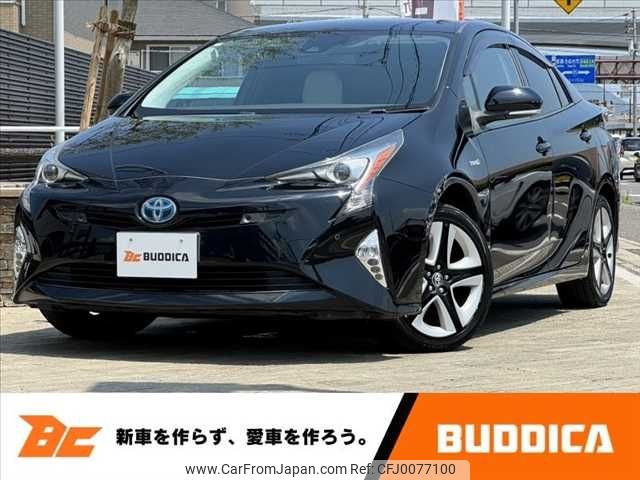 toyota prius 2016 -TOYOTA--ﾌﾟﾘｳｽ 4WD DAA-ZVW55--ZVW55-8026998---TOYOTA--ﾌﾟﾘｳｽ 4WD DAA-ZVW55--ZVW55-8026998- image 1