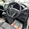 toyota voxy 2017 CARSENSOR_JP_AU6367975877 image 18