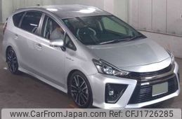 toyota prius-α 2017 CFJ1726285