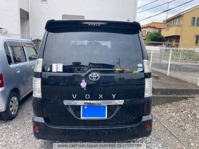 toyota voxy 2006 CFJ1557799 image 2