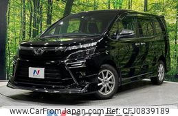 toyota voxy 2018 quick_quick_ZRR85W_ZRR85-0101081