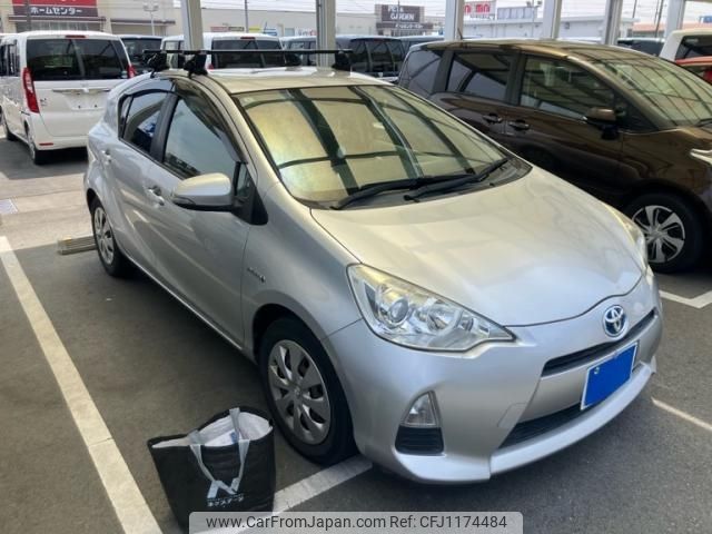 toyota aqua 2013 -TOYOTA--AQUA DAA-NHP10--NHP10-6159843---TOYOTA--AQUA DAA-NHP10--NHP10-6159843- image 1