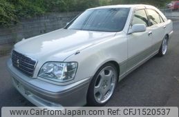 toyota crown 2002 CFJ1520537