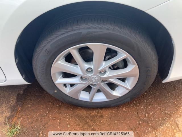 toyota auris 2013 CFJ4225965 image 2