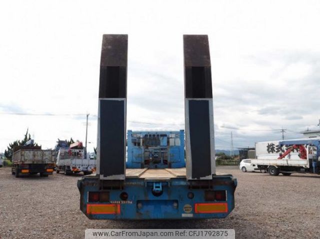 isuzu forward 2004 CFJ1792875 image 2