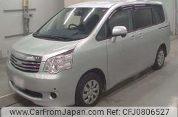 toyota noah 2012 -TOYOTA 【横浜 537ﾇ 812】--Noah DBA-ZRR70Gｶｲ--ZRR70-0528439---TOYOTA 【横浜 537ﾇ 812】--Noah DBA-ZRR70Gｶｲ--ZRR70-0528439-