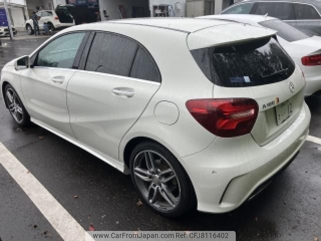 mercedes-benz a-class 2016 CFJ8116402 image 2