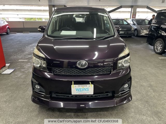 toyota voxy 2011 AS-ZRR70-0456303 image 2