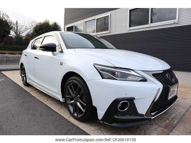 lexus ct 2018 -LEXUS--Lexus CT DAA-ZWA10--ZWA10-2330070---LEXUS--Lexus CT DAA-ZWA10--ZWA10-2330070- image 2