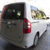 toyota noah 2012 -TOYOTA--Noah ZRR70G--0528072---TOYOTA--Noah ZRR70G--0528072- image 2