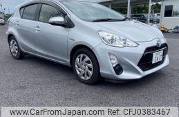 toyota aqua 2015 quick_quick_DAA-NHP10_6371406