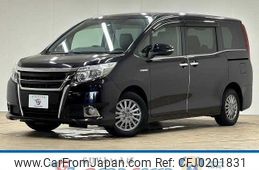 toyota esquire 2015 quick_quick_DAA-ZWR80G_ZWR80-0134937