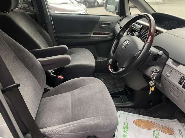 toyota noah 2005 CFJ2546615 image 2