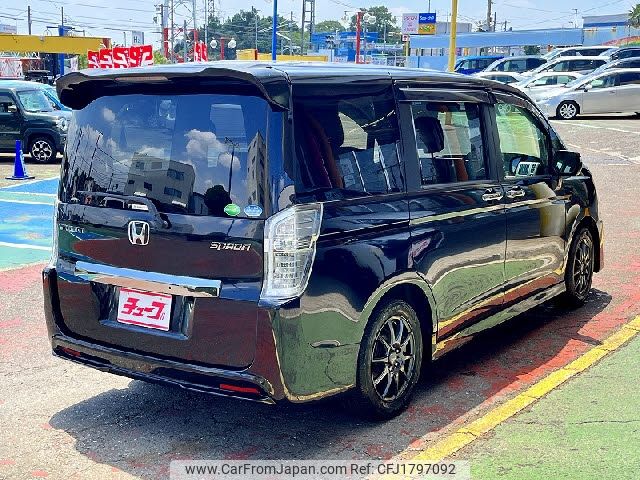 honda stepwagon 2013 CFJ1797092 image 2