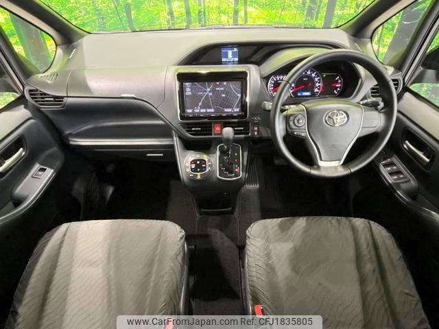 toyota voxy 2015 CFJ1835805 image 2