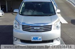 toyota noah 2012 TE6067