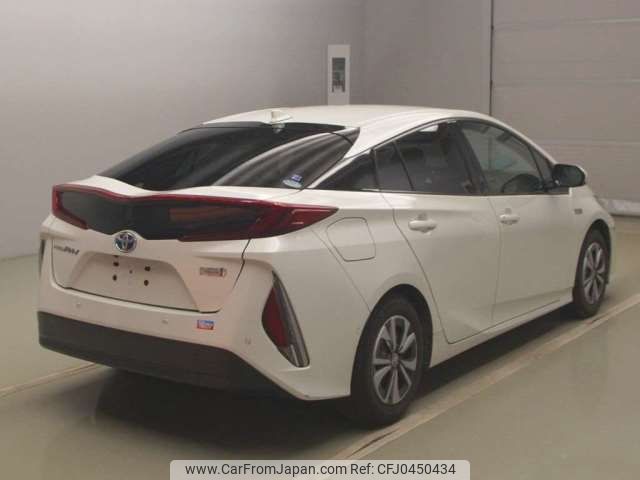 toyota prius-phv 2017 -TOYOTA--Prius PHV DLA-ZVW52--ZVW52-3054150---TOYOTA--Prius PHV DLA-ZVW52--ZVW52-3054150- image 2