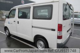 toyota liteace-van 2011 504928-240312133211