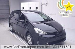 toyota prius-α 2017 CFJ1511581