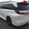 lexus lexus-lm 2024 CFJ1779006 image 2